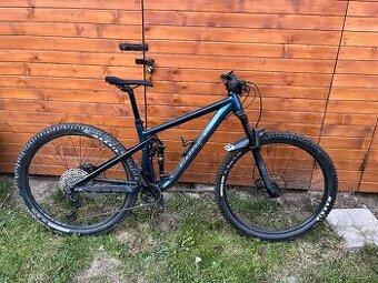 GHOST RIOT TRAIL - M