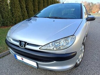 Peugeot 206 - 1,4 benzín