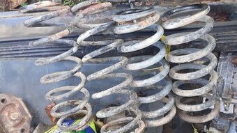 Suzuki vitara 1.6 struny