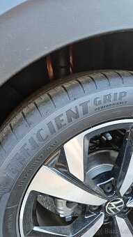 Goodyear Efficient Grip Performance 205 55 R17 letné pneu