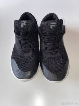 Fila lahke cierne tenisky velkost 38