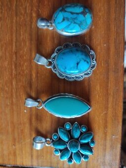 strieborne privesky s pravymi polodrahokamami