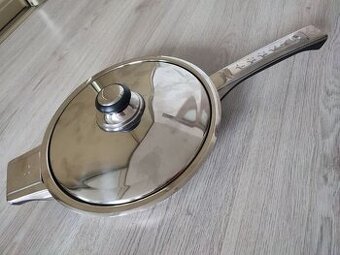 Predám nerez. panvicu Royality Line s priemerom 24 cm