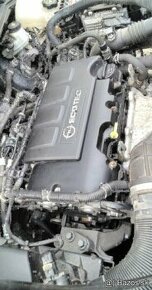 Opel Astra J 1.4 2014 predám motor A14NET, DVERE KOMBI,  ELE