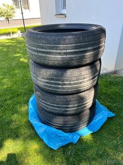215/50R18 92W