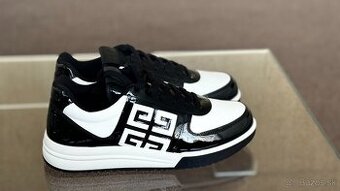 -75% Givenchy Black & White G4 tenisky veľkosť 41 a 42