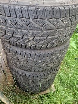 225/40 r18 92v