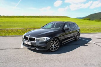 BMW Rad 5 Touring 520d A/T, HUD, 360 kamera, Nebúrané.