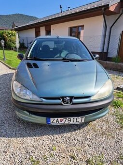 Peugeot 206 1,4 benzín