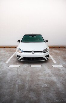 VW GOLF R