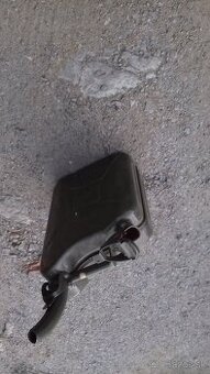 Predam 10 l kovovu bandasku.