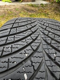 235/55R17 Goodyear vector 4season G3 SUV