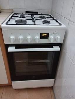 Kombinovaný sporák Electrolux s Parnou funkciou