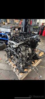 Rozpredavam motor N57d30c