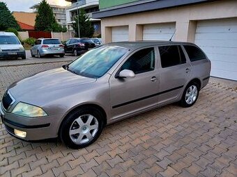 ŠKODA OCTAVIA 2. COMBI 2,0TDI.103KW plna vybava v koži