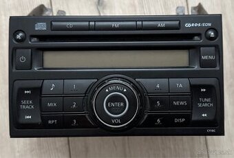 Nissan Pathfinder R51 rádio