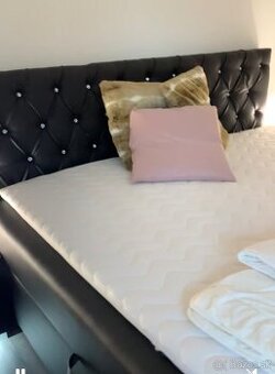 Manželská posteľ 200x200 - 1