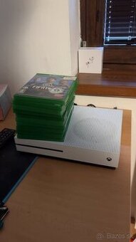 Xbox one s 1Tb+Hry