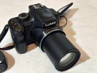 Panasonic Lumix FZ-150 superzoom 24x + príslušenstvo