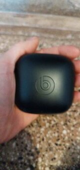 Apple beats by dr.dre - 1