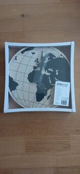 Drevené hodiny zemeguľa mapa sveta