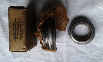 krúžky a výtlačné ložisko na Lada 21011 a Lada Niva