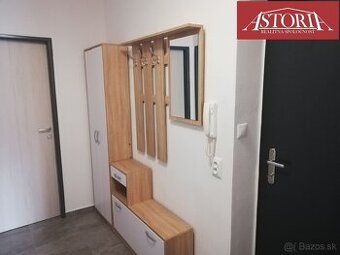 PRENÁJOM - veľký 2-izb. byt v centre Martina - Štúrovo nám.