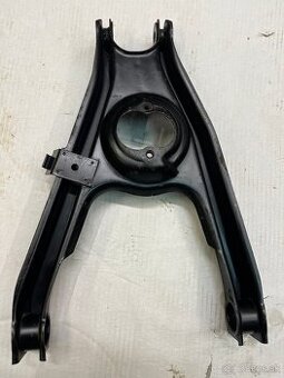 Škoda 120 M - rameno.