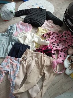 Darujem oblečenie pre dievčatko 110
