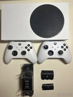 Xbox Series S, Dva ovládače a nabíjacia stanica
