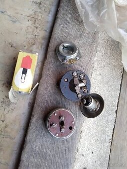 Jawa CZ svetlo objímka žiarivka.