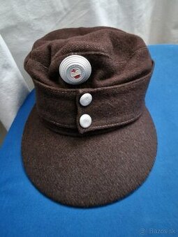 Stará rakúska čiapka.