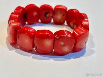 Masívny náramok z pravého morského koralu