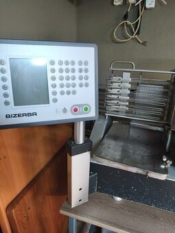 Predam Narezovy automat
