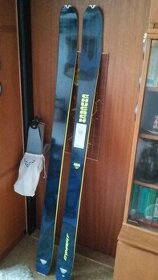 Nové freeride skialpové lyže Dynafit Chugach + originál pásy - 1
