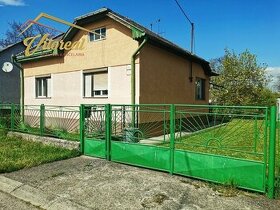 REZERVOVANÉ  Na predaj 2 izbový dom v meste Sečovce len 30 k - 1