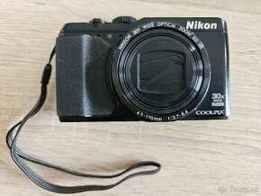 Nikon coolpix S9900