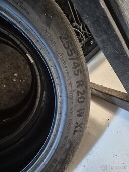 Continental 255/45 R20