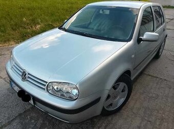 Predám Volkswagen Golf IV 1.9 TDI  66kw M5 S klímou