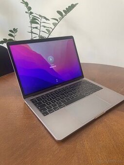 Apple MacBook Pro NOVÁ BATÉRIA - 1