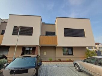 2 - izbový byt na prenájom s parkovaním a kobkou