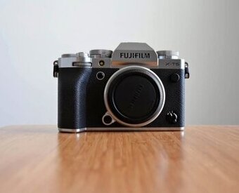 Fujifilm X-T5