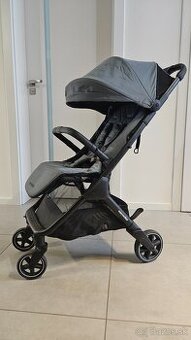 Easywalker Jackey² Forest Green – skladací mestský kočík