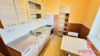 Na predaj 2 i zrekonštruovaný byt 50 m2 v Partizánskom - 1