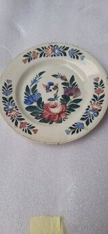 Rezervované: Keramický tanier