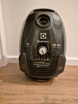 Tichý a úsporný vysávač Electrolux SilentPerformer Green