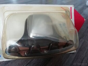 Predám vešiačik na uteráky a odkvapkávač na topánky