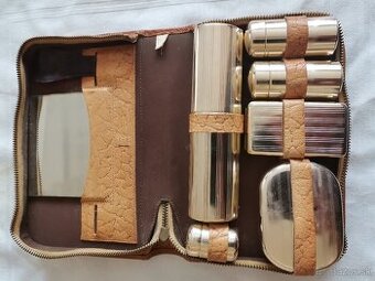 Retro súprava na holenie.