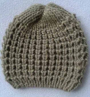 Pletena damska ciapka