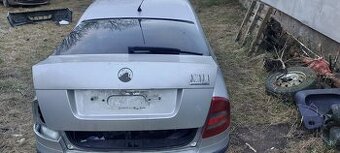 predam kufrove dvere octavia 2 sedan